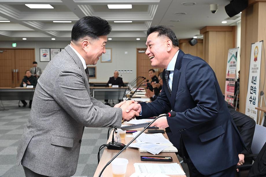 7.예산군지역사회보장대표협의체 회의 사진2 이미지