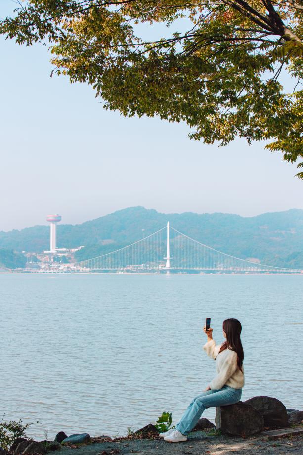 예당호 출렁다리 이미지