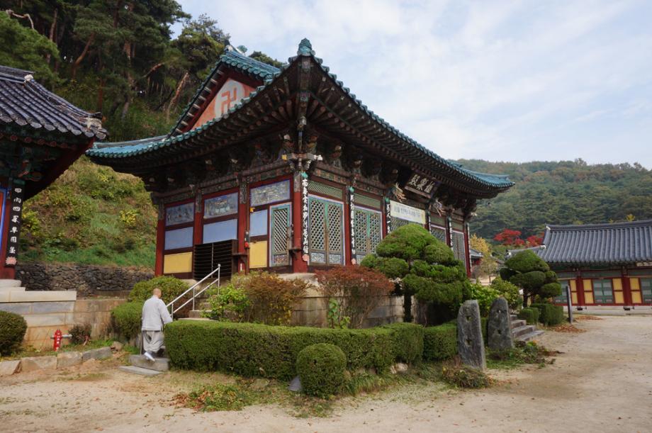 Hyangcheonsa Temple 10