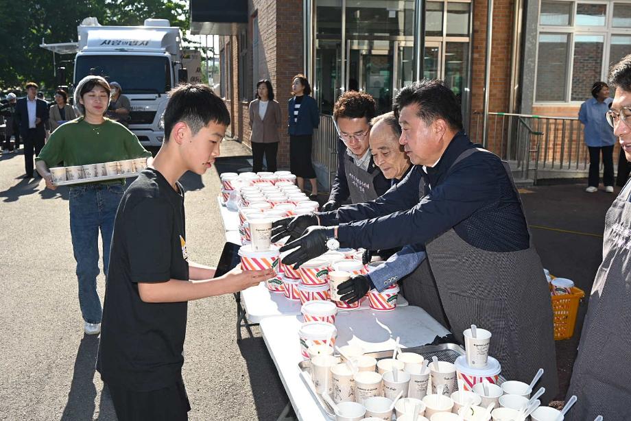 예산군자원봉사센터, 사랑의 밥차 청소년 아침밥 나눔 캠페인 전개 이미지