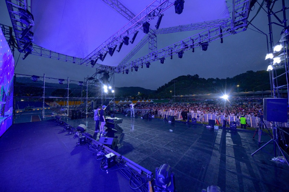예산군, ‘청소년 드림스테이지’ 8000여명 참석한 가운데 성황리 개최 이미지