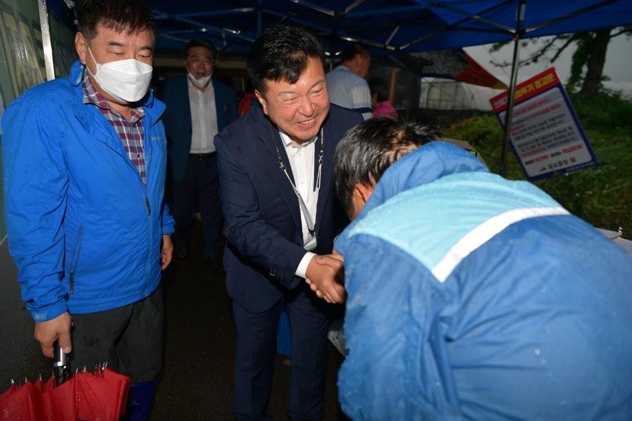 삽교 역리 공동묘지 무연분묘 벌초작업 이미지