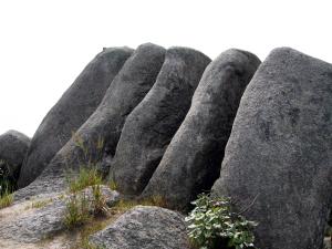 수암산 오형제바위